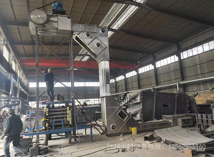 如何判断Z型刮板输送机链条的松紧度是否合适？